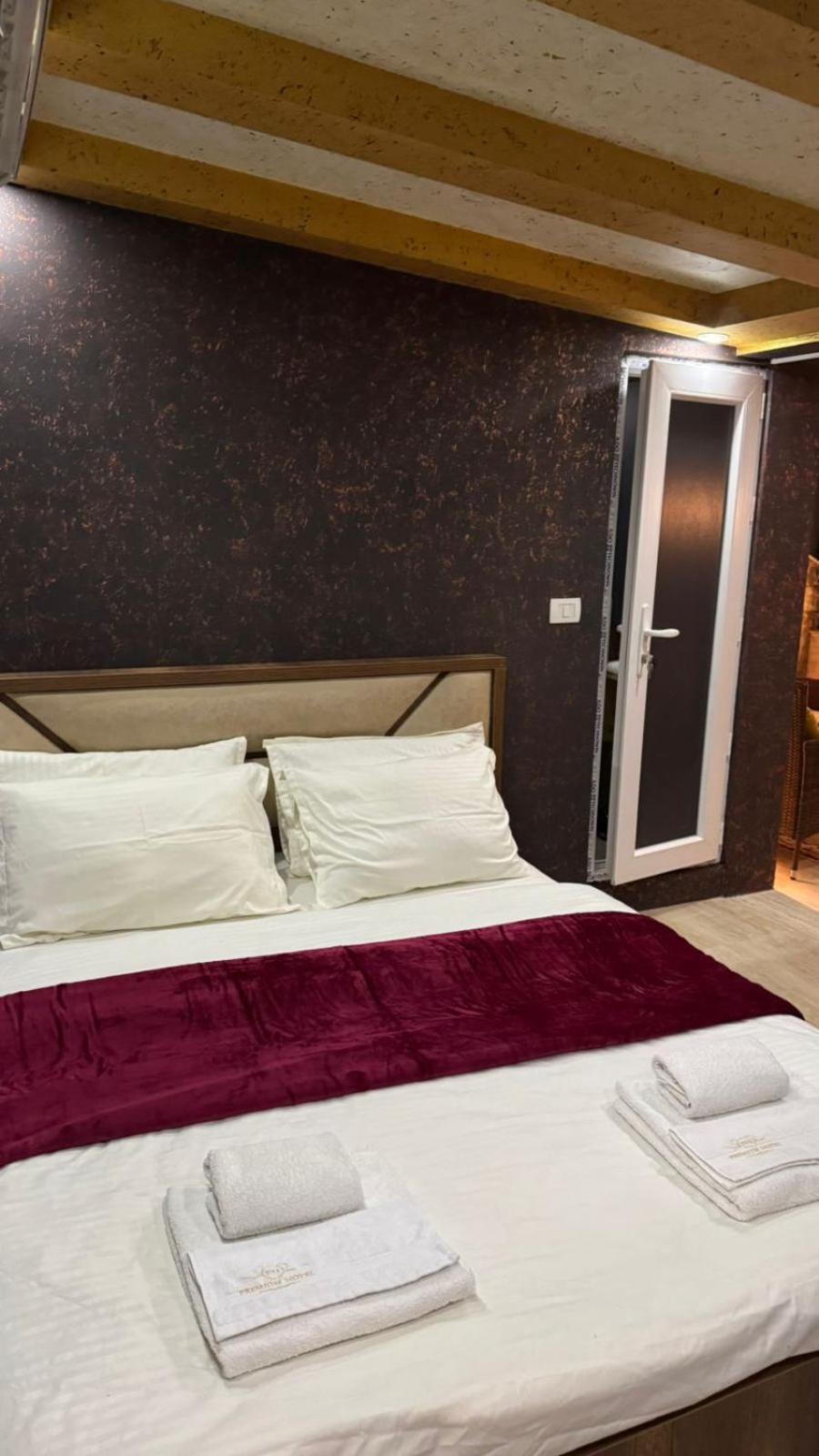 Hotel Premium Priștina Exterior foto